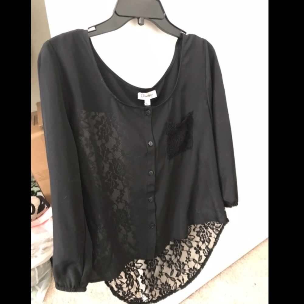 Cute black lace top!